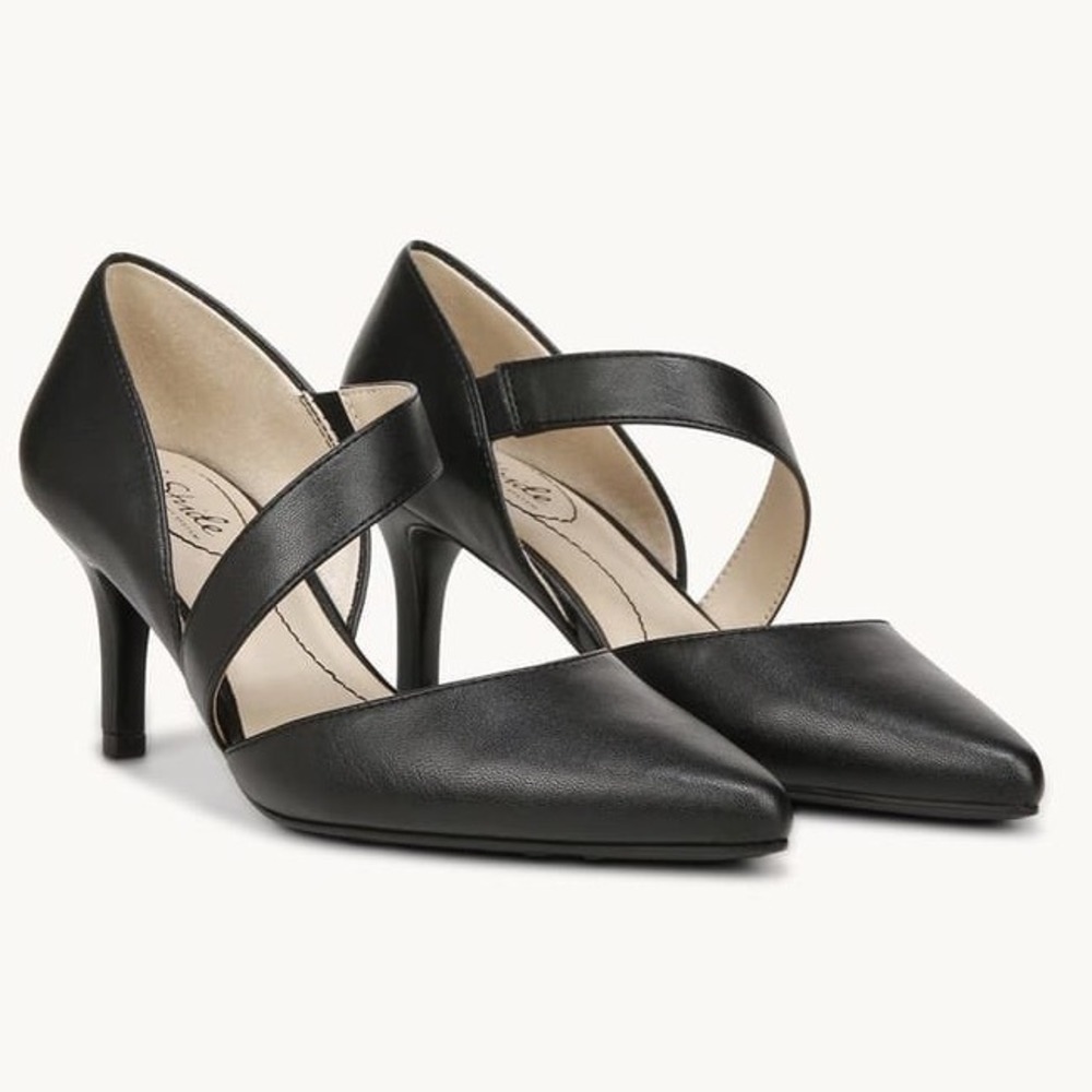 LifeStride Suki Pump Black Faux Leather Pointed Toe Asymmetrical Strap Heel 9W